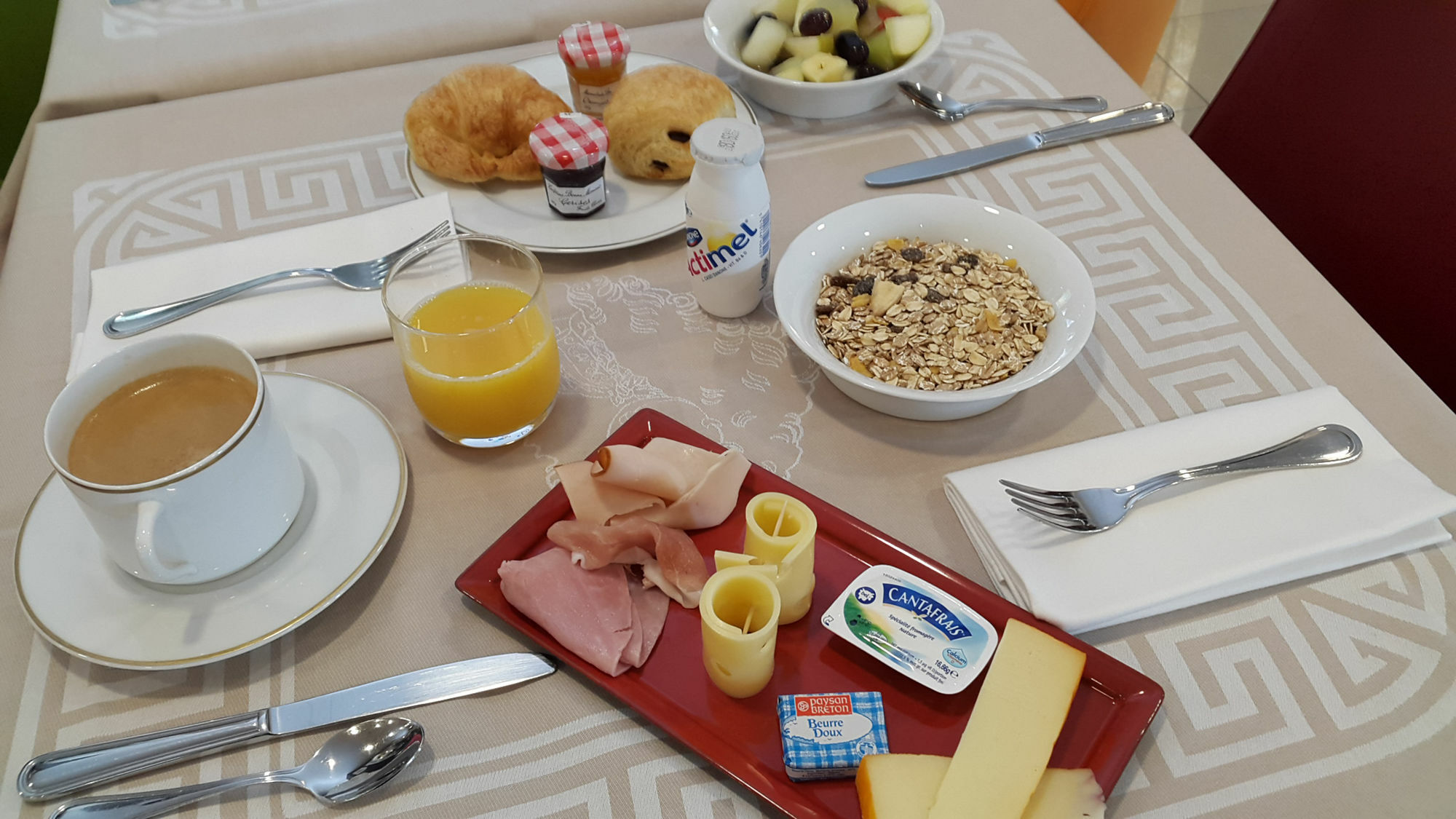 B&B Hotel Colmar Liberte 4 Etoiles Bagian luar foto